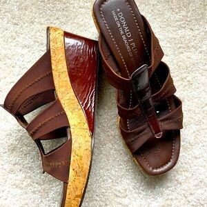 DONALD PLINER brown stretch wedge slide platform sandals Corali shoes size 7